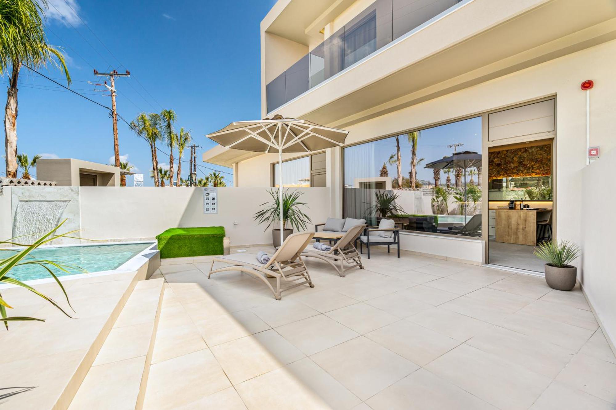 Pathos Seaside Suites Faliraki Oda fotoğraf